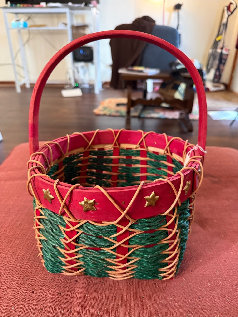 Pier 1 Red and Green Woven Star Accent Tote